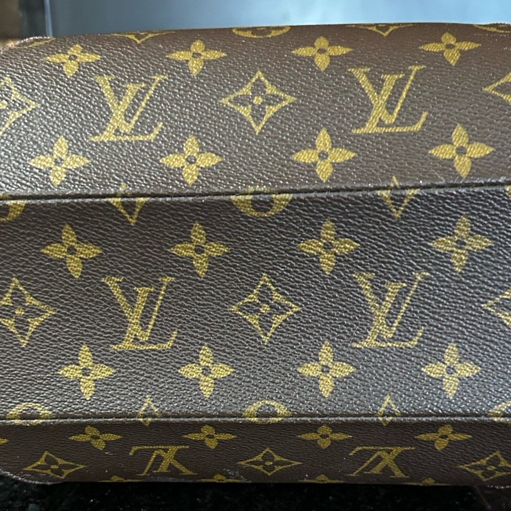 Louis Vuitton Eclipse Monogram Handbag - image 5